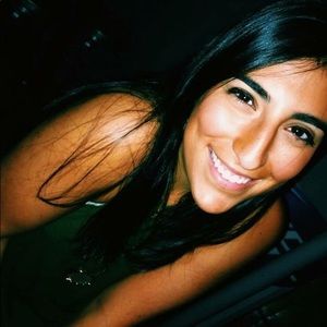 Meet your Posher, Jade